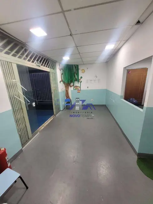 Sobrado para alugar, 300m2 em Vila São Jorge, Barueri - SP - imagem 9 Foto 9 de Sobrado para alugar, 300m2 em Vila São Jorge, Barueri - SP