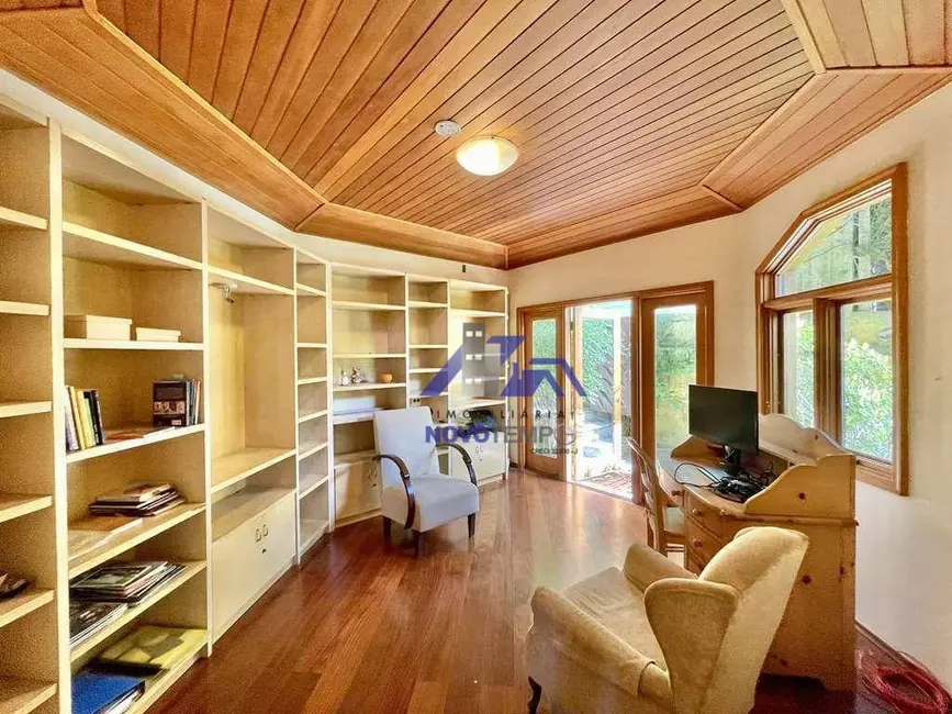 Sobrado com 5 quartos à venda, 1207m2 em Palos Verdes, Carapicuiba - SP - imagem 8 Foto 8 de Sobrado com 5 quartos à venda, 1207m2 em Palos Verdes, Carapicuiba - SP