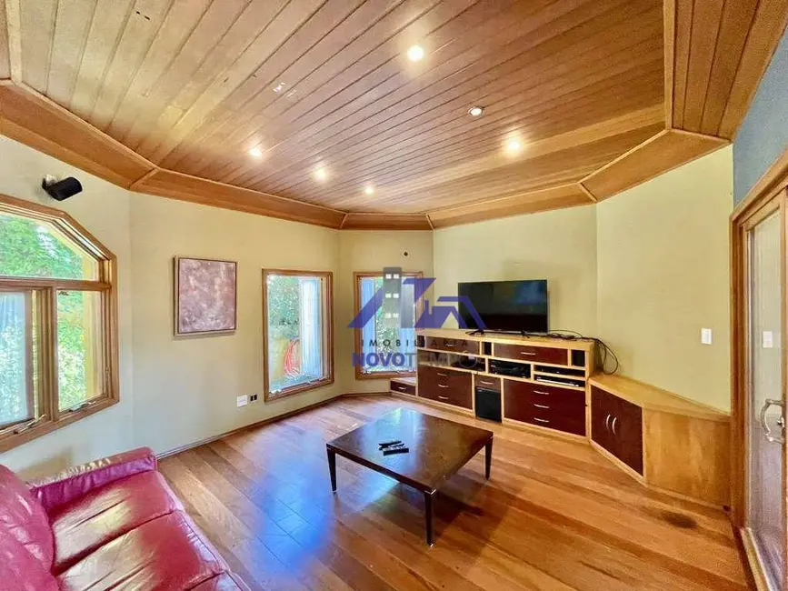Sobrado com 5 quartos à venda, 1207m2 em Palos Verdes, Carapicuiba - SP - imagem 7 Foto 7 de Sobrado com 5 quartos à venda, 1207m2 em Palos Verdes, Carapicuiba - SP