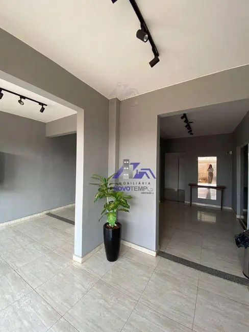 Foto 3 de Apartamento com 2 quartos para alugar, 90m2 em Guararapes - SP