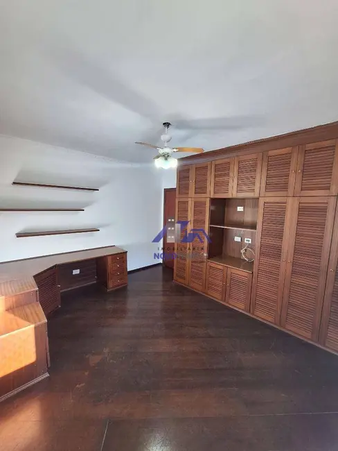 Foto 4 de Sobrado com 3 quartos para alugar, 360m2 em Santana De Parnaiba - SP