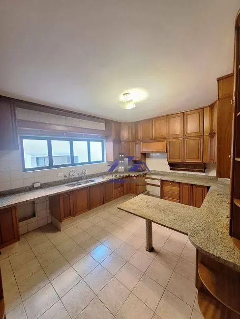 Foto 3 de Sobrado com 3 quartos para alugar, 360m2 em Santana De Parnaiba - SP