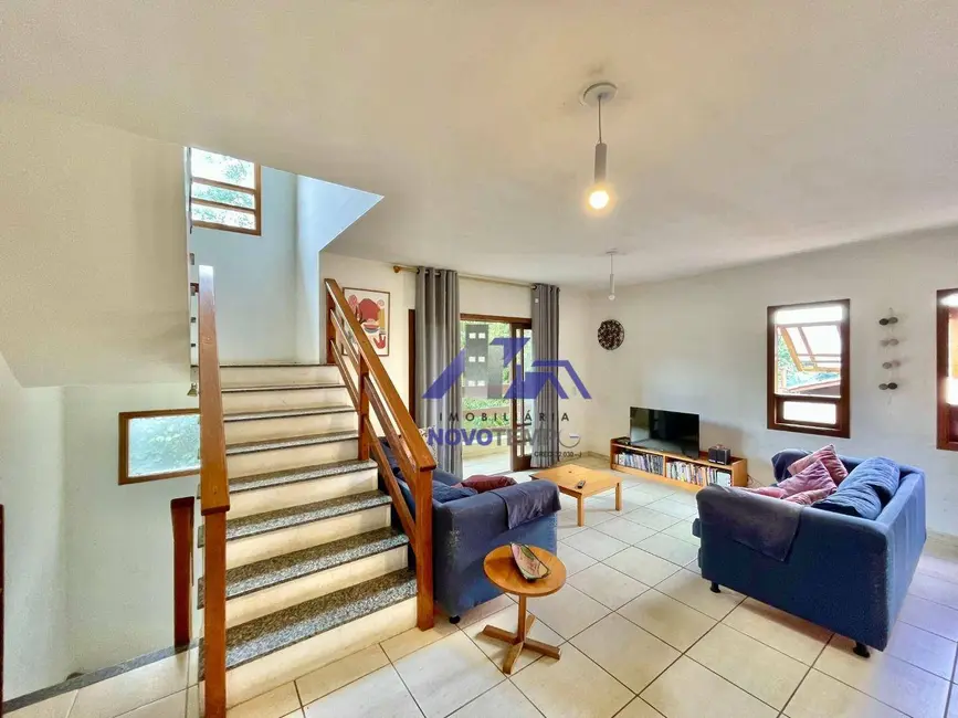 Sobrado com 3 quartos à venda, 250m2 em Parque Ideal, Carapicuiba - SP - imagem 4 Foto 4 de Sobrado com 3 quartos à venda, 250m2 em Parque Ideal, Carapicuiba - SP