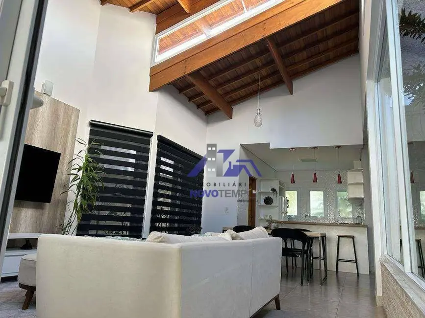 Foto 6 de Casa de Condomínio com 3 quartos à venda, 560m2 em Jardim do Golf I, Jandira - SP