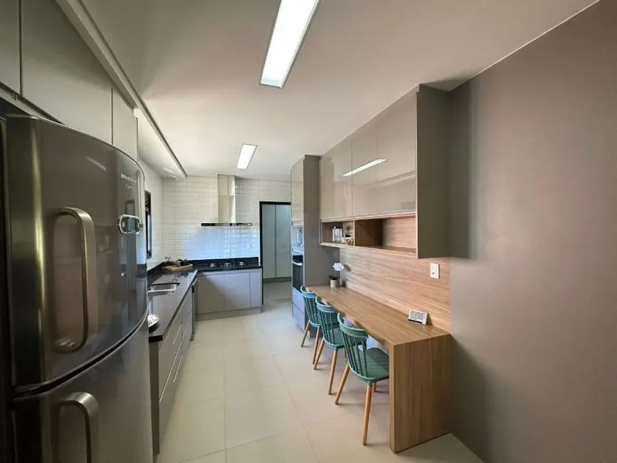 Apartamento com 4 quartos à venda, 257m2 em Jardim Sumaré, Aracatuba - SP - imagem 8 Foto 8 de Apartamento com 4 quartos à venda, 257m2 em Jardim Sumaré, Aracatuba - SP