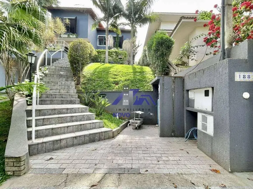 Casa de Condomínio com 4 quartos à venda, 1000m2 em Residencial Euroville, Carapicuiba - SP - imagem 3 Foto 3 de Casa de Condomínio com 4 quartos à venda, 1000m2 em Residencial Euroville, Carapicuiba - SP