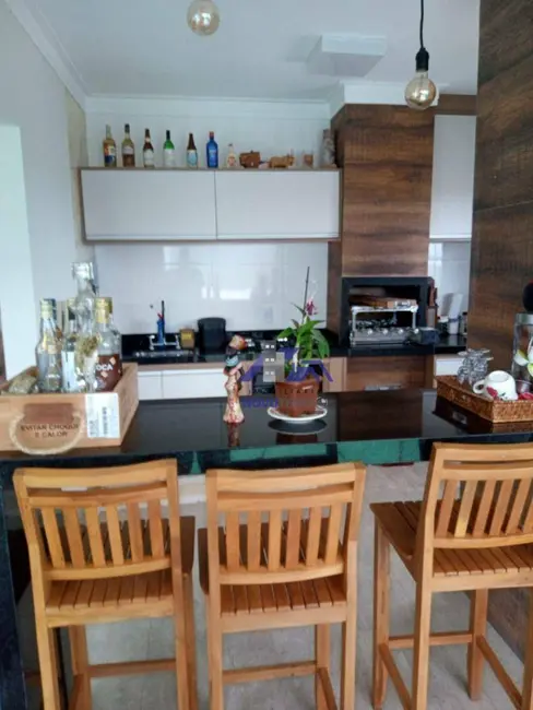 Apartamento com 3 quartos à venda, 232m2 em Concórdia II, Aracatuba - SP - imagem 5 Foto 5 de Apartamento com 3 quartos à venda, 232m2 em Concórdia II, Aracatuba - SP