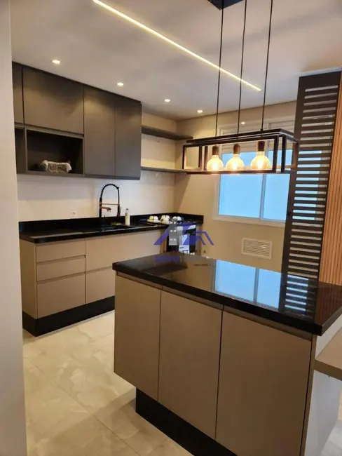 Foto 1 de Apartamento com 2 quartos à venda, 70m2 em Jardim Tupanci, Barueri - SP