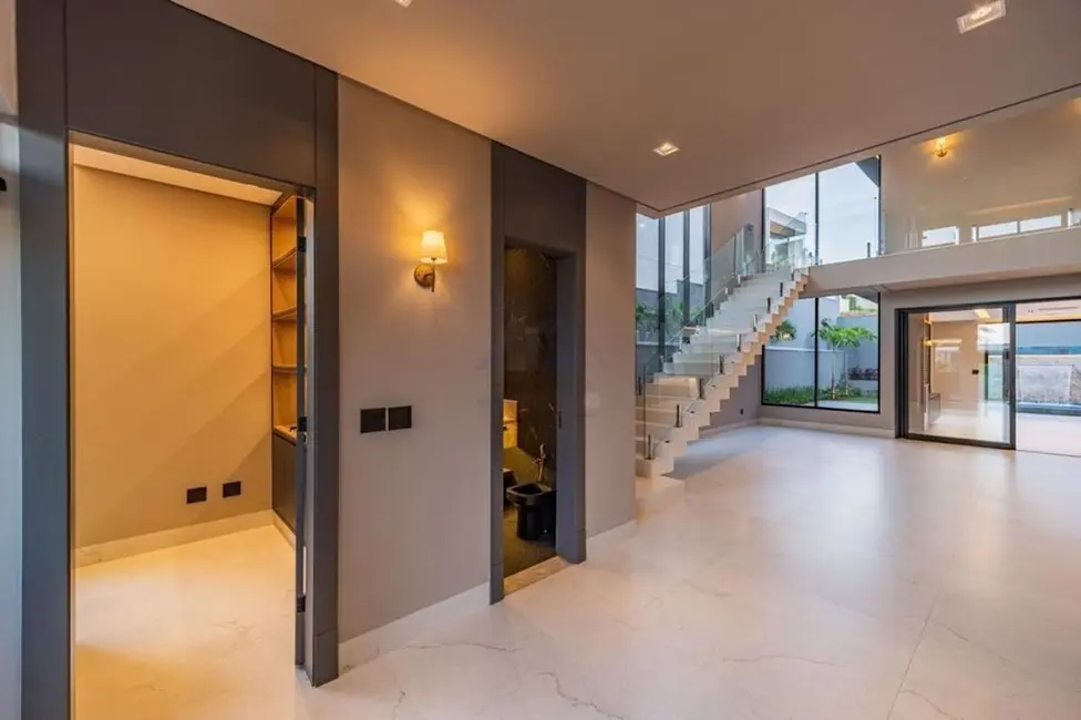 Sobrado com 4 quartos à venda, 530m2 em Residencial Quinta do Golfe, Sao Jose Do Rio Preto - SP - imagem 5 Foto 5 de Sobrado com 4 quartos à venda, 530m2 em Residencial Quinta do Golfe, Sao Jose Do Rio Preto - SP