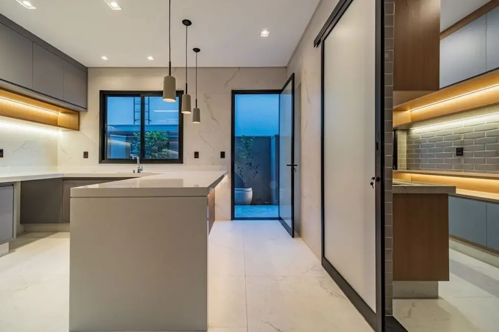 Sobrado com 4 quartos à venda, 530m2 em Residencial Quinta do Golfe, Sao Jose Do Rio Preto - SP - imagem 9 Foto 9 de Sobrado com 4 quartos à venda, 530m2 em Residencial Quinta do Golfe, Sao Jose Do Rio Preto - SP