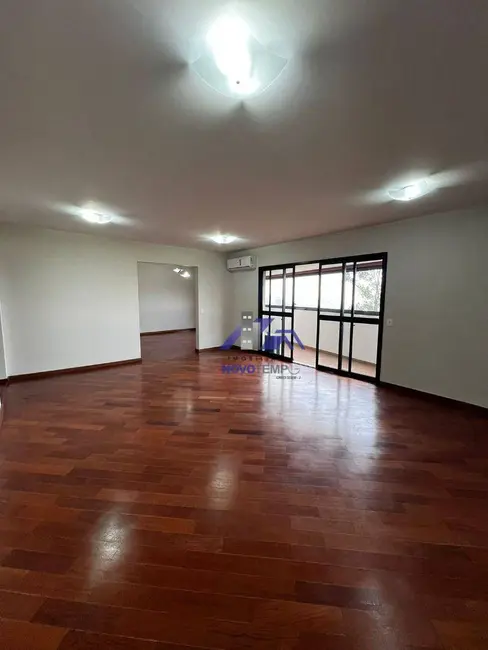 Foto 1 de Apartamento com 4 quartos para alugar, 205m2 em Alphaville Industrial, Barueri - SP