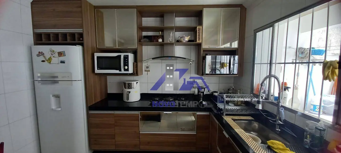 Foto 8 de Sobrado com 3 quartos à venda, 99m2 em Parque dos Camargos, Barueri - SP