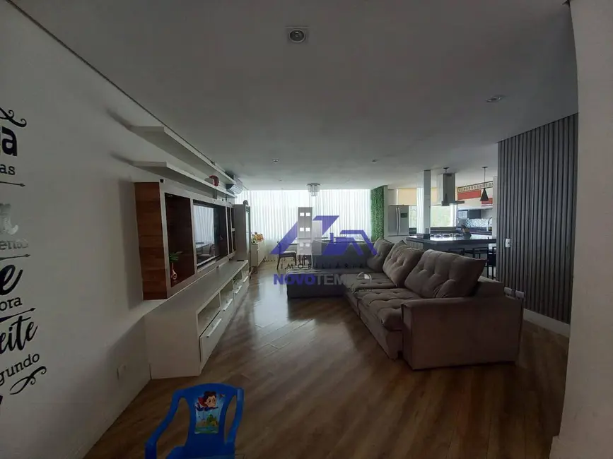 Foto 7 de Sobrado com 3 quartos à venda, 300m2 em Parque Nova Jandira, Jandira - SP