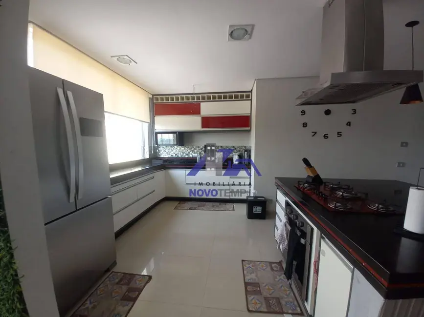 Foto 9 de Sobrado com 3 quartos à venda, 300m2 em Parque Nova Jandira, Jandira - SP