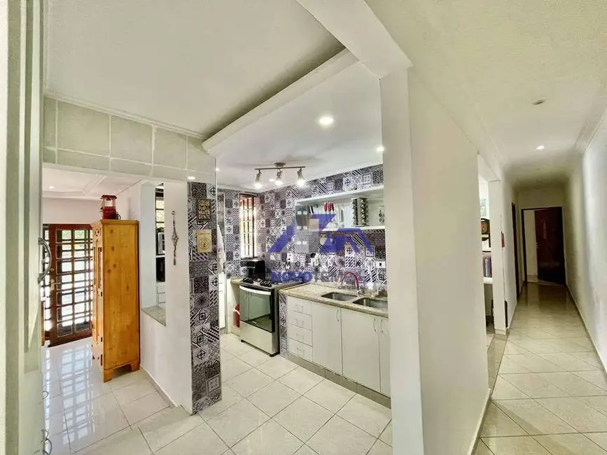 Casa de Condomínio com 3 quartos à venda, 477m2 em Vila Appia Antica, Carapicuiba - SP - imagem 8 Foto 8 de Casa de Condomínio com 3 quartos à venda, 477m2 em Vila Appia Antica, Carapicuiba - SP