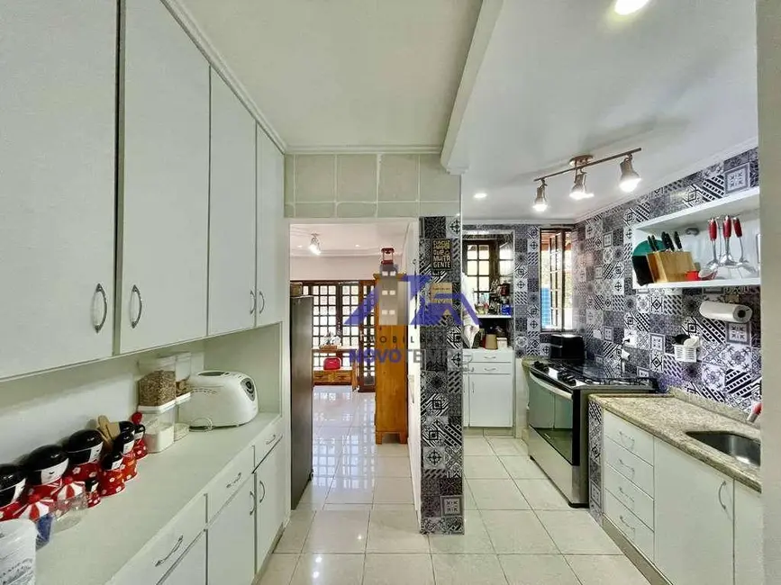 Casa de Condomínio com 3 quartos à venda, 477m2 em Vila Appia Antica, Carapicuiba - SP - imagem 9 Foto 9 de Casa de Condomínio com 3 quartos à venda, 477m2 em Vila Appia Antica, Carapicuiba - SP