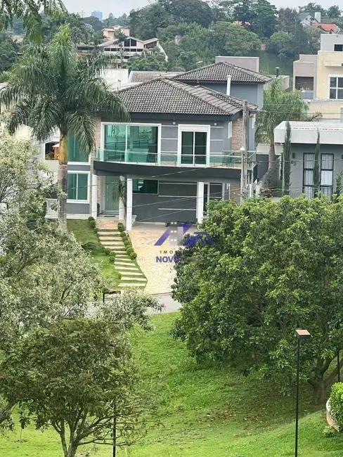 Foto 1 de Sobrado com 5 quartos para alugar, 560m2 em Jardim do Golf I, Jandira - SP