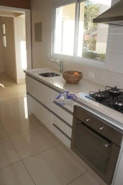 Foto 8 de Casa de Condomínio com 3 quartos à venda, 237m2 em Jardim da Glória, Cotia - SP