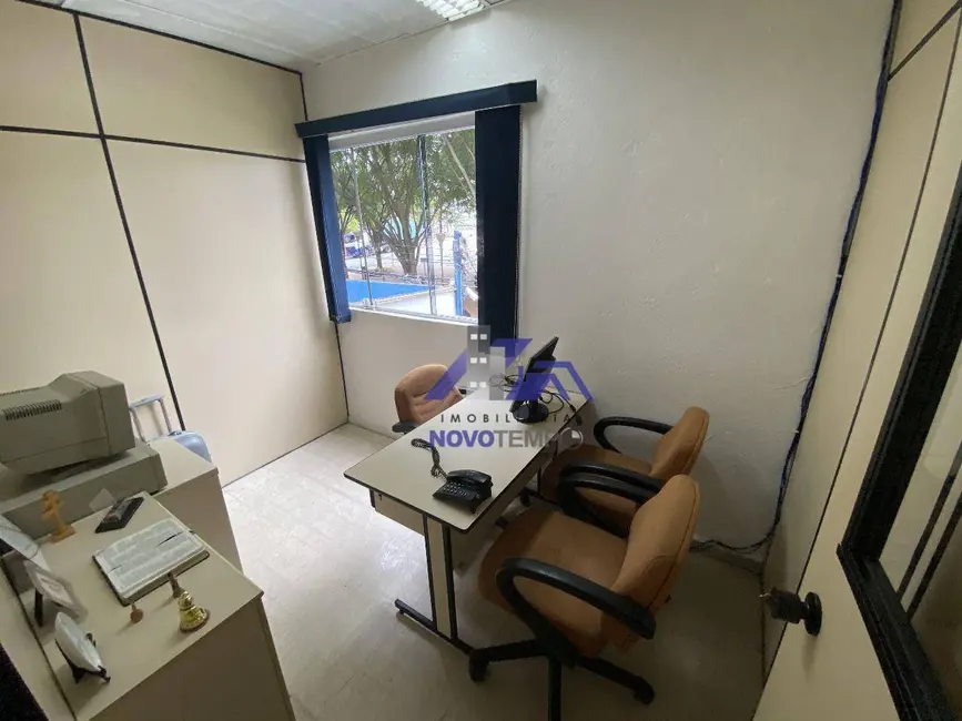 Foto 16 de Sobrado para alugar, 250m2 em Vila Boa Vista, Barueri - SP