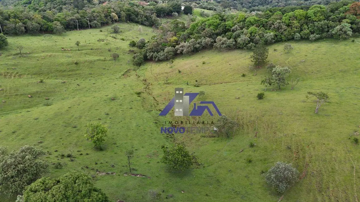 Foto 1 de Sala Comercial à venda, 96000m2 em Morada dos Pinheiros (Aldeia da Serra), Santana De Parnaiba - SP