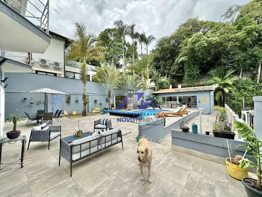 Sobrado com 3 quartos à venda, 692m2 em Nova Higienópolis, Jandira - SP - imagem 9 Foto 9 de Sobrado com 3 quartos à venda, 692m2 em Nova Higienópolis, Jandira - SP