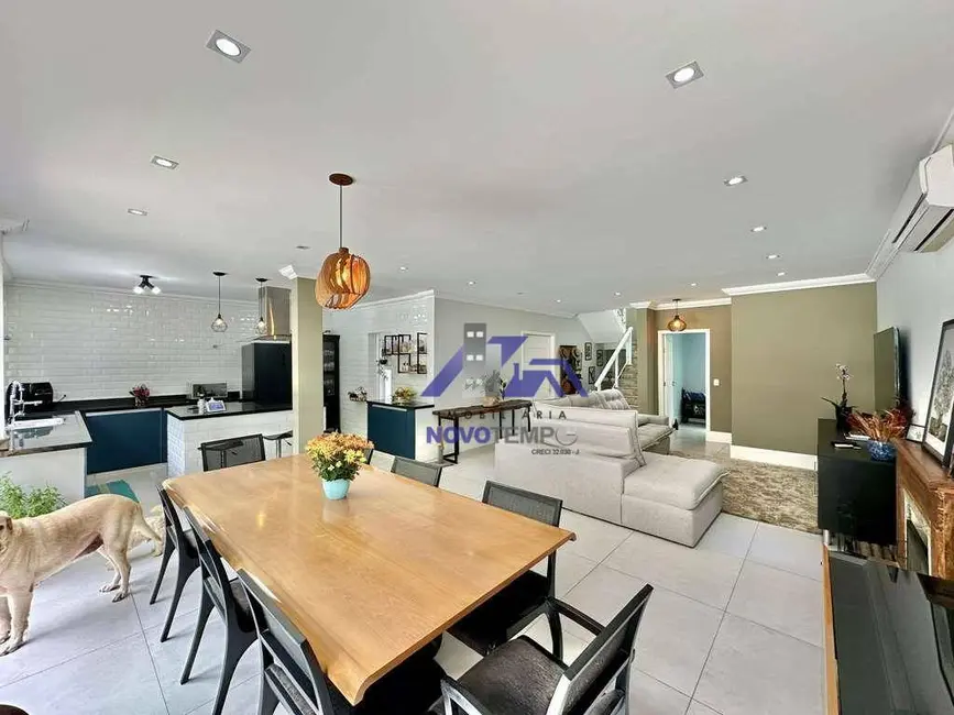 Sobrado com 3 quartos à venda, 692m2 em Nova Higienópolis, Jandira - SP - imagem 5 Foto 5 de Sobrado com 3 quartos à venda, 692m2 em Nova Higienópolis, Jandira - SP