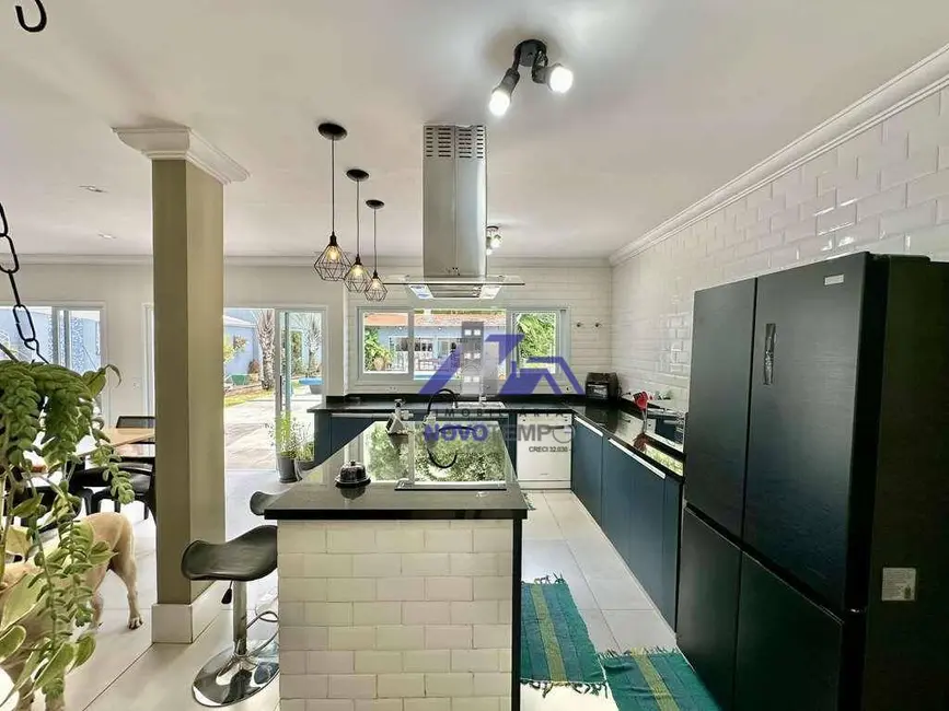 Sobrado com 3 quartos à venda, 692m2 em Nova Higienópolis, Jandira - SP - imagem 7 Foto 7 de Sobrado com 3 quartos à venda, 692m2 em Nova Higienópolis, Jandira - SP