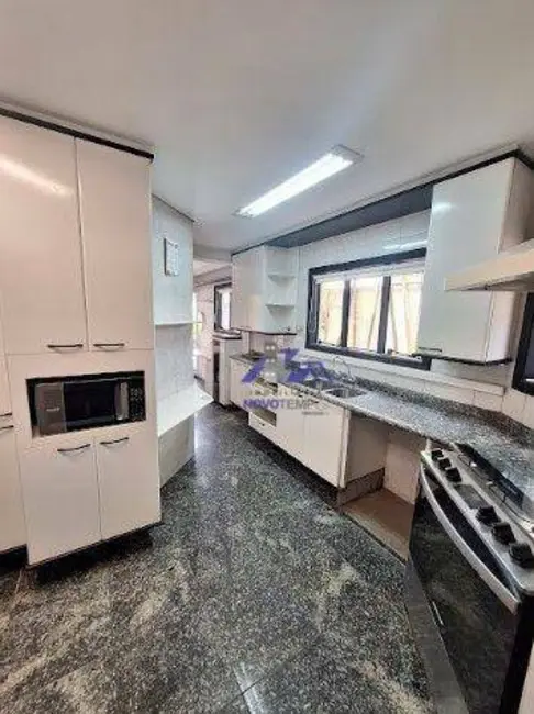 Casa de Condomínio com 4 quartos para alugar, 560m2 em Barueri - SP - imagem 7 Foto 7 de Casa de Condomínio com 4 quartos para alugar, 560m2 em Barueri - SP