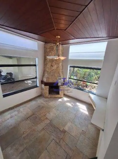 Casa de Condomínio com 4 quartos para alugar, 560m2 em Barueri - SP - imagem 9 Foto 9 de Casa de Condomínio com 4 quartos para alugar, 560m2 em Barueri - SP