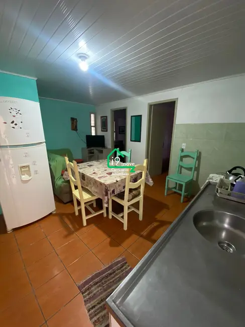 Foto 1 de Casa com 2 quartos para alugar, 80m2 em Centro, Torres - RS
