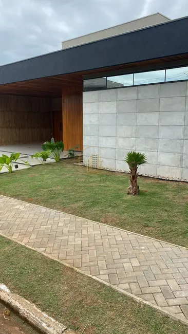 Casa de Condomínio com 3 quartos à venda, 217m2 em Quinta do Lago Residence, Sao Jose Do Rio Preto - SP - imagem 1 Foto 1 de Casa de Condomínio com 3 quartos à venda, 217m2 em Quinta do Lago Residence, Sao Jose Do Rio Preto - SP