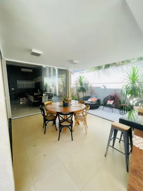 Casa de Condomínio com 3 quartos para alugar, 235m2 em Parque Residencial Damha VI, Sao Jose Do Rio Preto - SP - imagem 9 Foto 9 de Casa de Condomínio com 3 quartos para alugar, 235m2 em Parque Residencial Damha VI, Sao Jose Do Rio Preto - SP