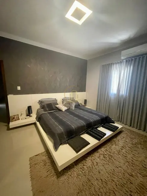 Casa de Condomínio com 3 quartos para alugar, 235m2 em Parque Residencial Damha VI, Sao Jose Do Rio Preto - SP - imagem 6 Foto 6 de Casa de Condomínio com 3 quartos para alugar, 235m2 em Parque Residencial Damha VI, Sao Jose Do Rio Preto - SP