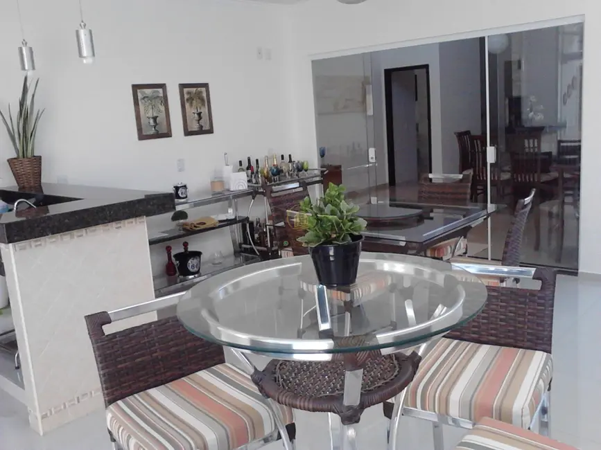 Casa de Condomínio com 3 quartos para alugar, 220m2 em Residencial Gaivota I, Sao Jose Do Rio Preto - SP - imagem 7 Foto 7 de Casa de Condomínio com 3 quartos para alugar, 220m2 em Residencial Gaivota I, Sao Jose Do Rio Preto - SP