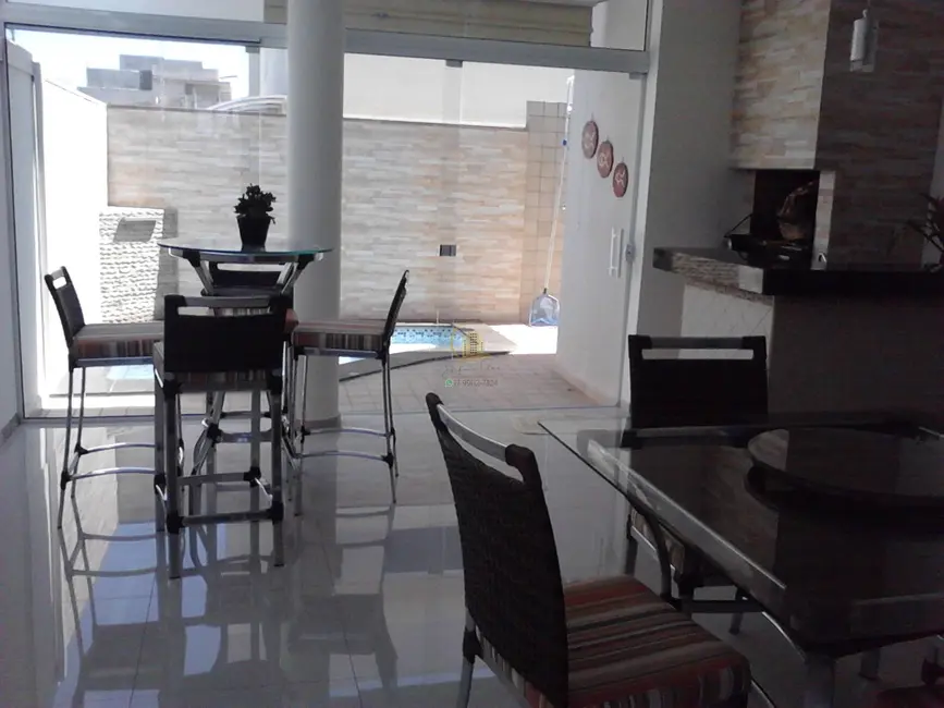 Casa de Condomínio com 3 quartos para alugar, 220m2 em Residencial Gaivota I, Sao Jose Do Rio Preto - SP - imagem 6 Foto 6 de Casa de Condomínio com 3 quartos para alugar, 220m2 em Residencial Gaivota I, Sao Jose Do Rio Preto - SP