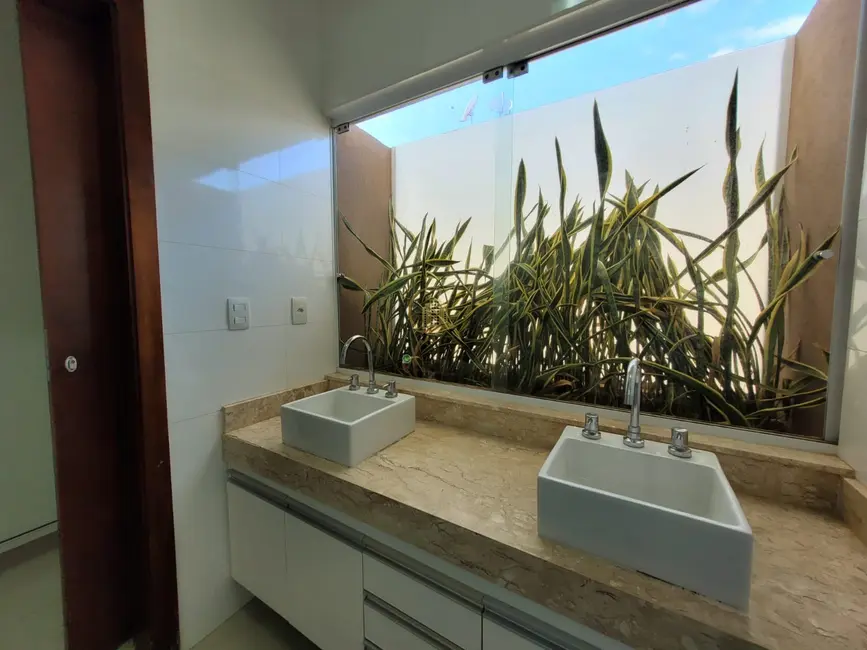 Casa de Condomínio com 3 quartos à venda, 160m2 em Condomínio Village Rio Preto, Sao Jose Do Rio Preto - SP - imagem 2 Foto 2 de Casa de Condomínio com 3 quartos à venda, 160m2 em Condomínio Village Rio Preto, Sao Jose Do Rio Preto - SP