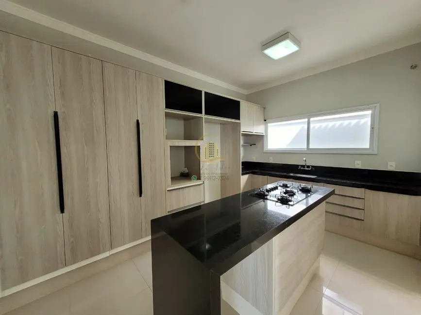 Casa de Condomínio com 3 quartos à venda, 270m2 em Parque Residencial Damha VI, Sao Jose Do Rio Preto - SP - imagem 3 Foto 3 de Casa de Condomínio com 3 quartos à venda, 270m2 em Parque Residencial Damha VI, Sao Jose Do Rio Preto - SP