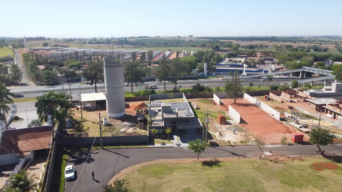 Foto 2 de Casa de Condomínio com 4 quartos à venda, 285m2 em Bady Bassitt - SP