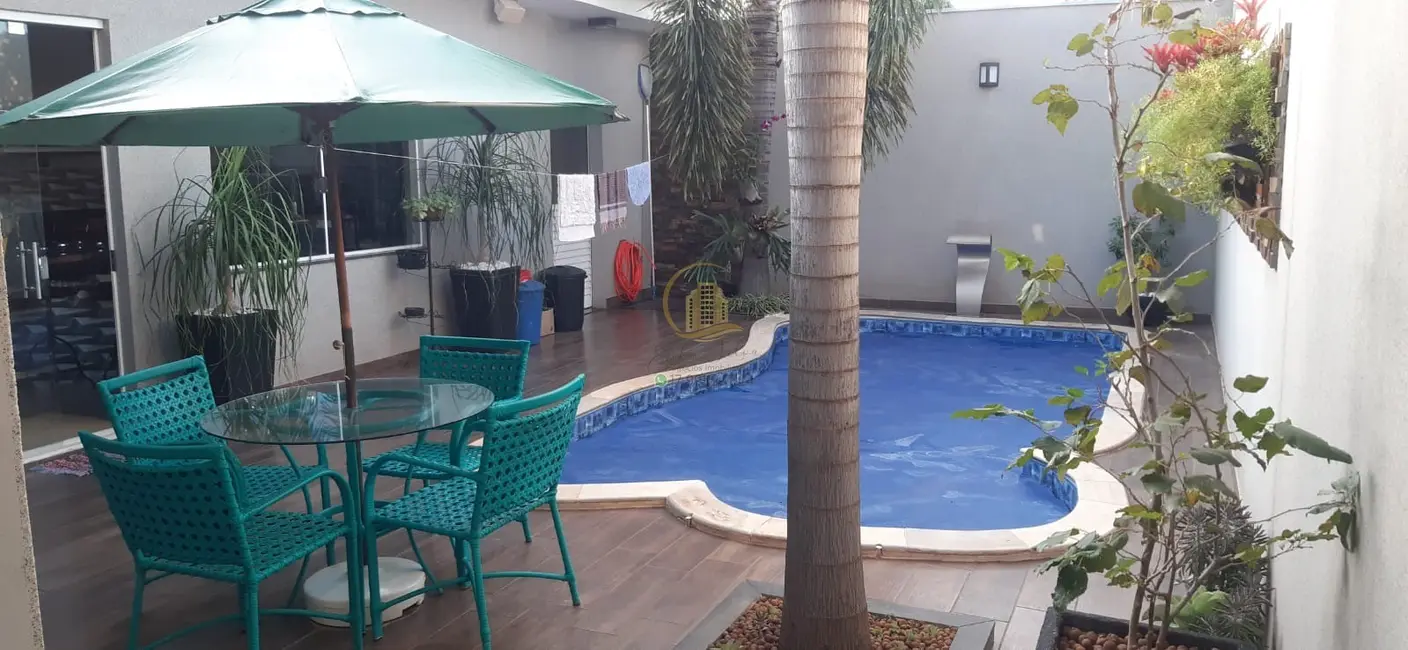 Foto 1 de Casa com 3 quartos à venda, 210m2 em Jardim Astúrias, Sao Jose Do Rio Preto - SP