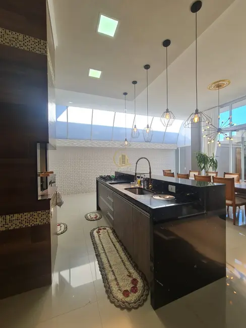 Foto 4 de Casa de Condomínio com 3 quartos à venda, 270m2 em Mirassol - SP