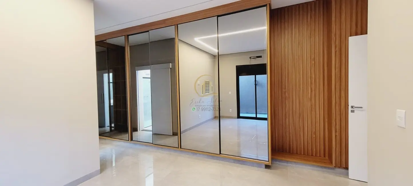 Casa de Condomínio com 3 quartos à venda, 220m2 em Residencial Gaivota II, Sao Jose Do Rio Preto - SP - imagem 3 Foto 3 de Casa de Condomínio com 3 quartos à venda, 220m2 em Residencial Gaivota II, Sao Jose Do Rio Preto - SP