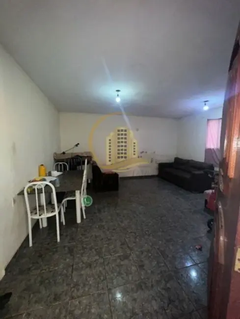 Foto 4 de Casa com 3 quartos à venda, 200m2 em Bady Bassitt - SP