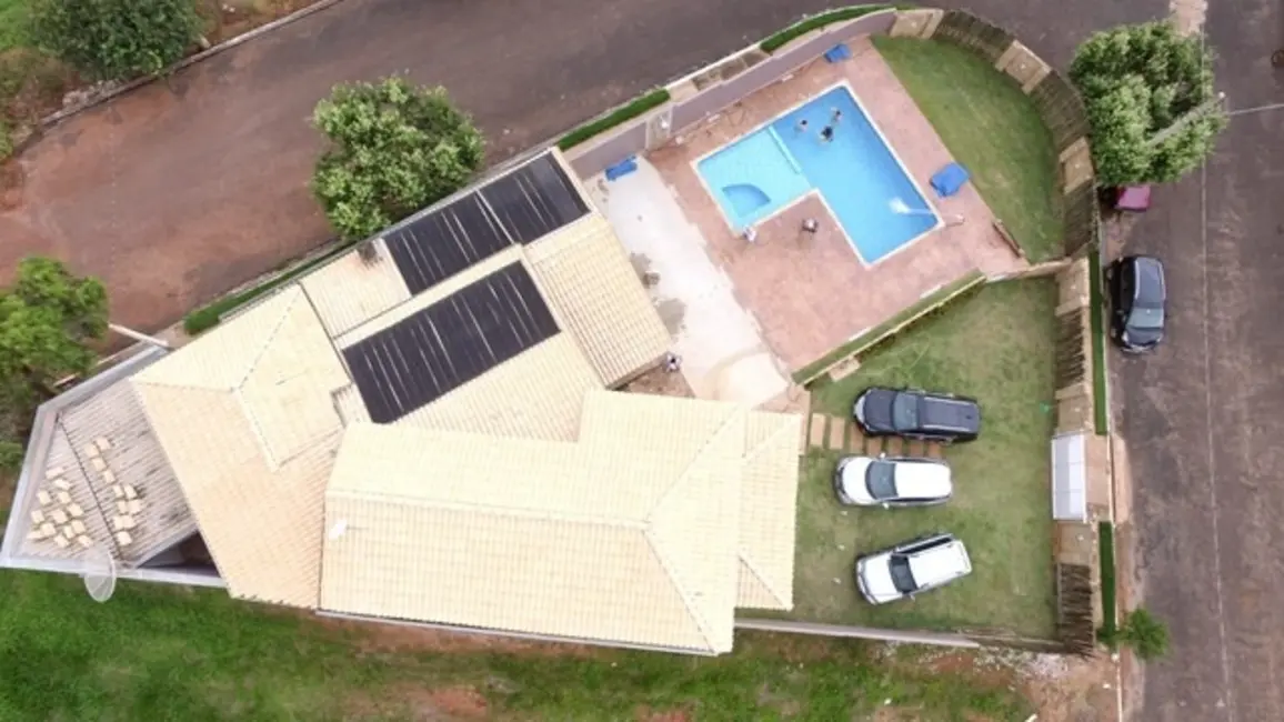 Foto 1 de Casa de Condomínio com 4 quartos à venda, 300m2 em Buritama - SP