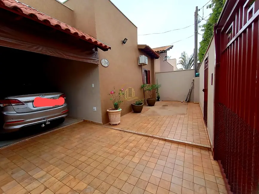 Foto 3 de Casa com 2 quartos à venda, 160m2 em Mirassol - SP