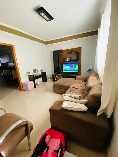 Casa com 3 quartos à venda, 145m2 em Parque das Aroeiras II, Sao Jose Do Rio Preto - SP - imagem 6 Foto 6 de Casa com 3 quartos à venda, 145m2 em Parque das Aroeiras II, Sao Jose Do Rio Preto - SP