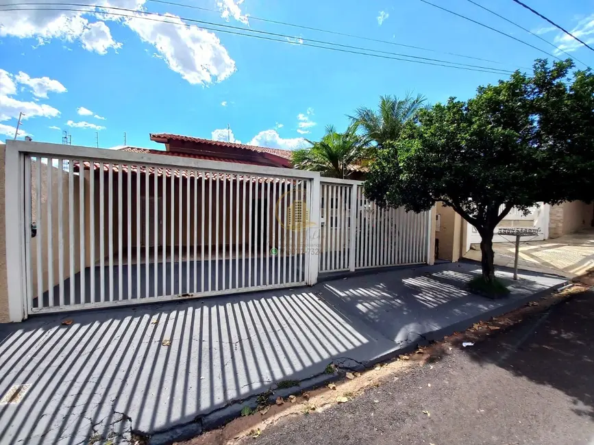 Foto 1 de Casa com 3 quartos à venda, 220m2 em Parque Residencial Lauriano Tebar, Sao Jose Do Rio Preto - SP