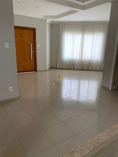 Casa de Condomínio com 3 quartos à venda, 373m2 em Residencial Marcia, Sao Jose Do Rio Preto - SP - imagem 4 Foto 4 de Casa de Condomínio com 3 quartos à venda, 373m2 em Residencial Marcia, Sao Jose Do Rio Preto - SP