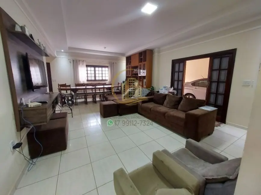 Foto 3 de Casa com 4 quartos à venda, 230m2 em Mirassol - SP