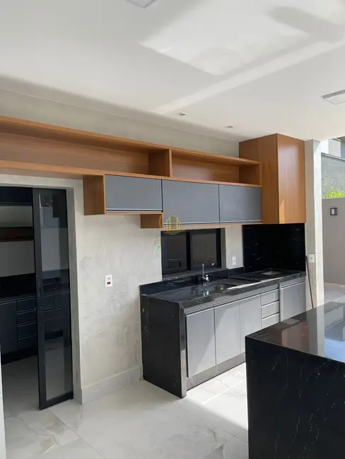 Casa de Condomínio com 3 quartos à venda, 280m2 em Parque Residencial Damha VI, Sao Jose Do Rio Preto - SP - imagem 8 Foto 8 de Casa de Condomínio com 3 quartos à venda, 280m2 em Parque Residencial Damha VI, Sao Jose Do Rio Preto - SP