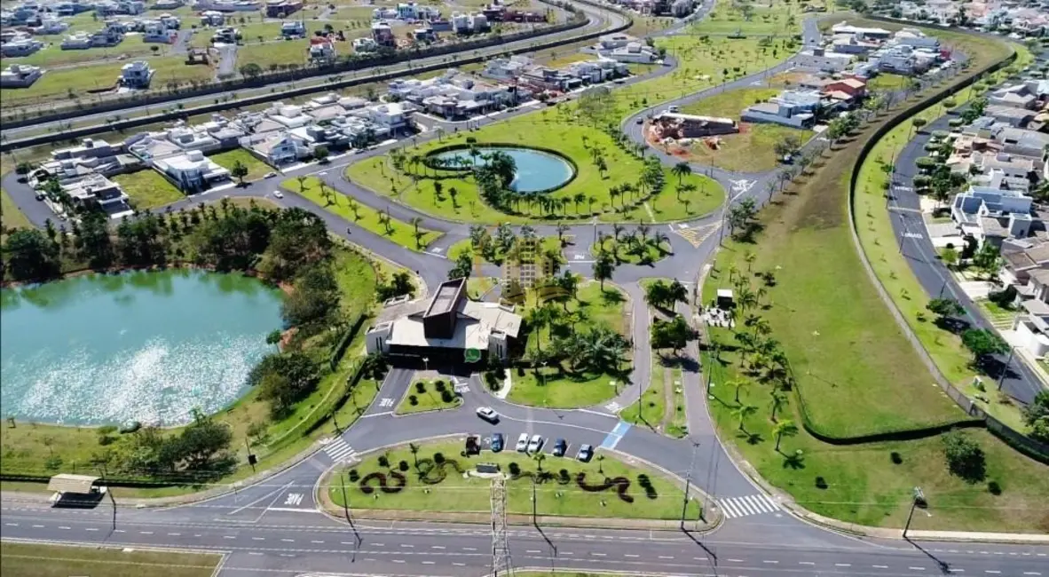 Casa de Condomínio com 3 quartos à venda, 295m2 em Parque Residencial Damha V, Sao Jose Do Rio Preto - SP - imagem 3 Foto 3 de Casa de Condomínio com 3 quartos à venda, 295m2 em Parque Residencial Damha V, Sao Jose Do Rio Preto - SP